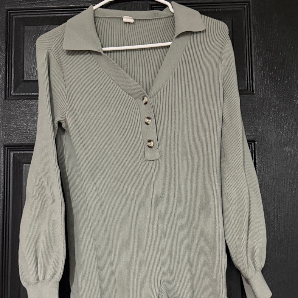 Girlie Hicks Ribbed Knit Long Sleeve Top with shorts – XS